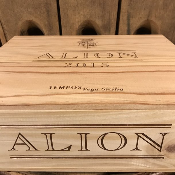 Bodegas Vega Sicilia Alion 2015