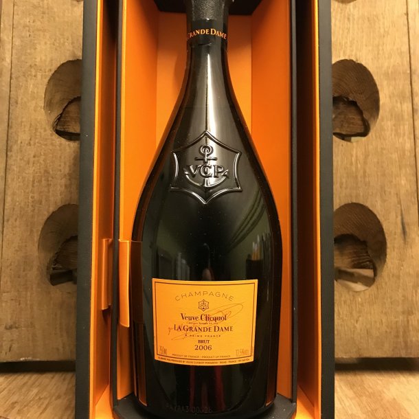 La Grande Dame 2006 box