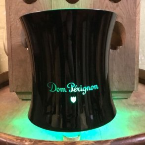 Dom Perignon Champagnekler med lys. Brugt.