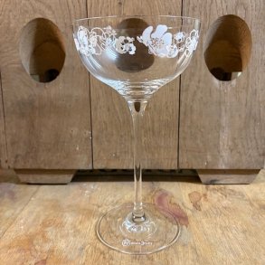 Perrier Jouet Belle Epoque Coupe glas med japanske anemoner. Brugt.