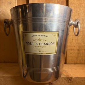 Mot et Chandon Champagnekler. Letmetal Magnum. Brugt med brugsspor.