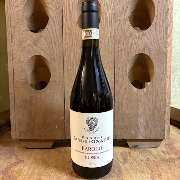 Einaudi Barolo Bussia 2015